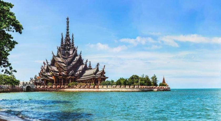 The Green View Pattaya Exterior photo